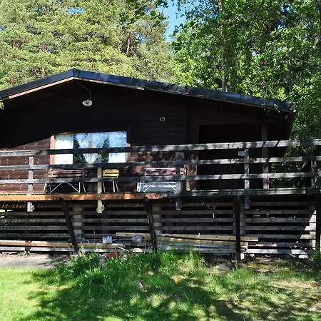 Lomavalkama Кустави