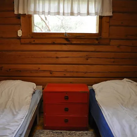 Lomavalkama Кустави