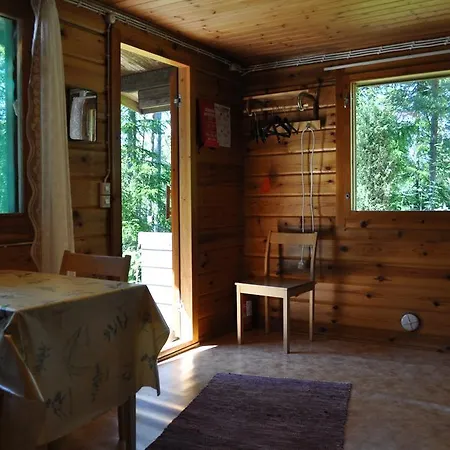 Lomavalkama * 库斯塔维