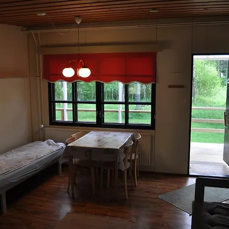 Lomavalkama 库斯塔维